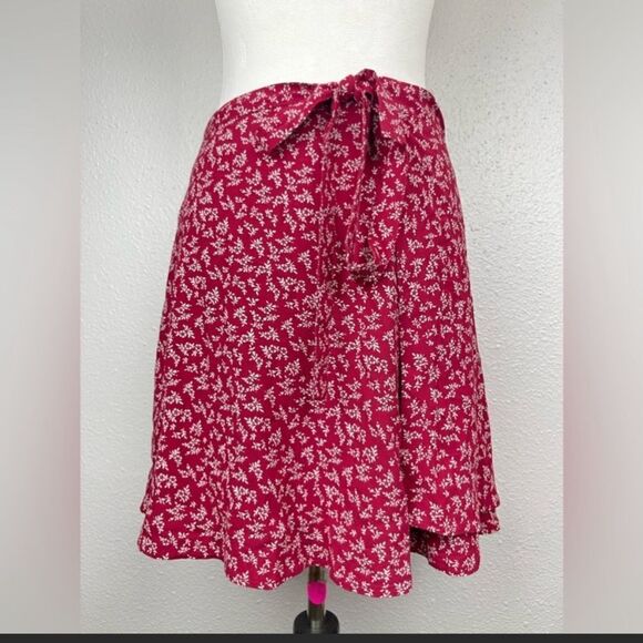 Brandy Melville wrap skirt - Picture 2 of 10